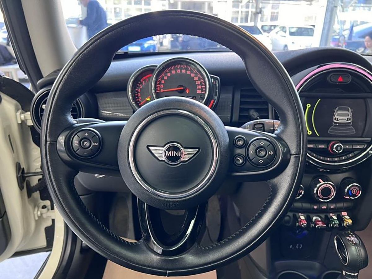 2018年6月MINI CLUBMAN  2016款 改款 1.5T COOPER