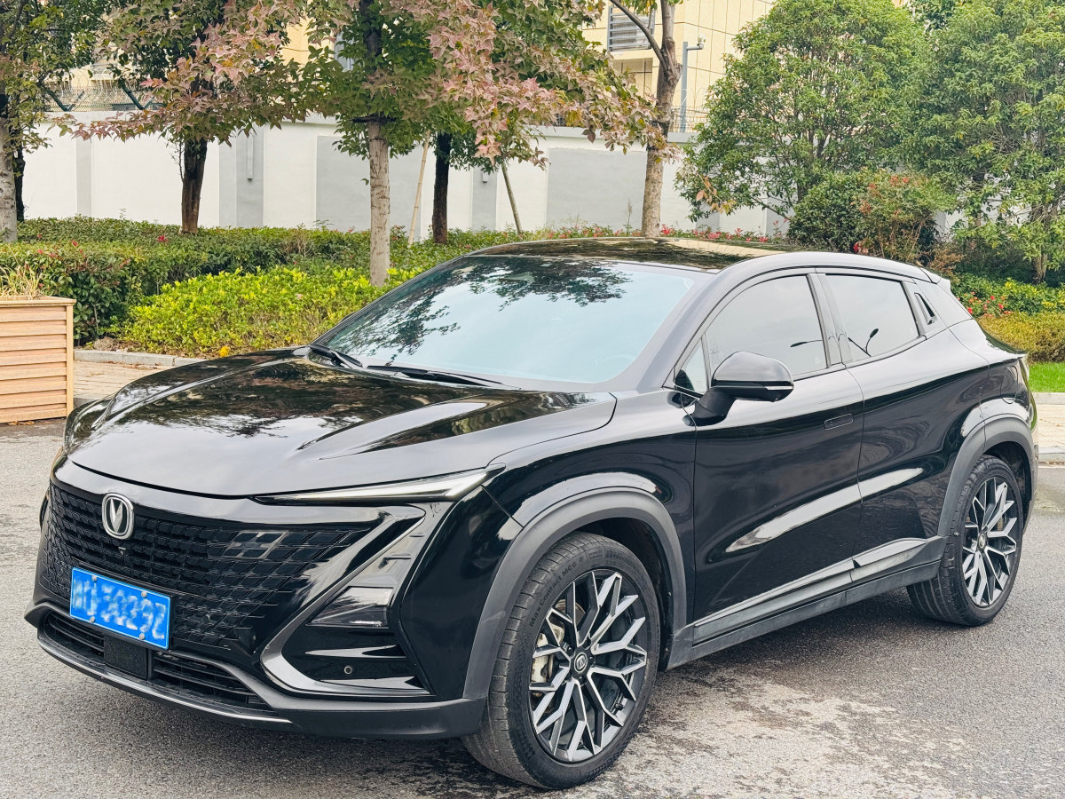 長(zhǎng)安 UNI-T  2022款 1.5T 尊貴型圖片