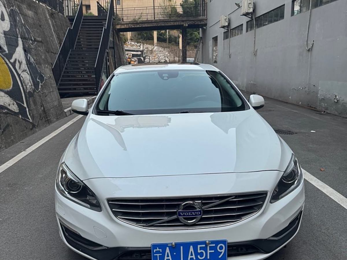 沃爾沃 S60  2016款 L 2.0T T4 智遠(yuǎn)版圖片