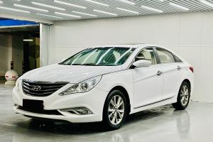 索纳塔 现代 2.0L 自动豪华版