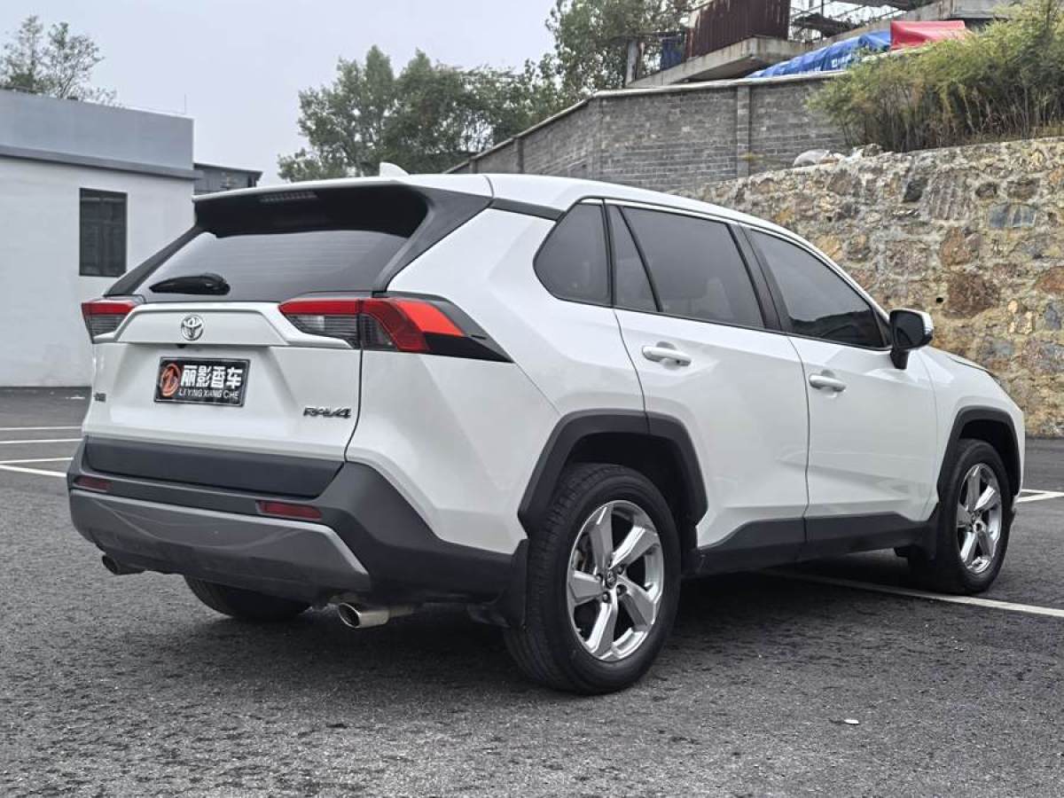 2020年10月豐田 RAV4榮放  2020款 2.0L CVT兩驅風尚PLUS版