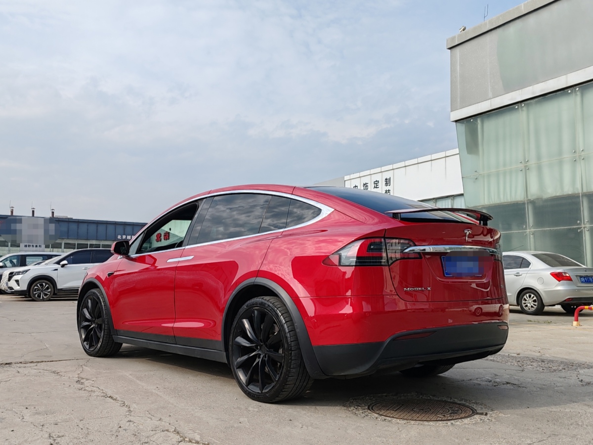 特斯拉 Model X  2016款 Model X 75D圖片