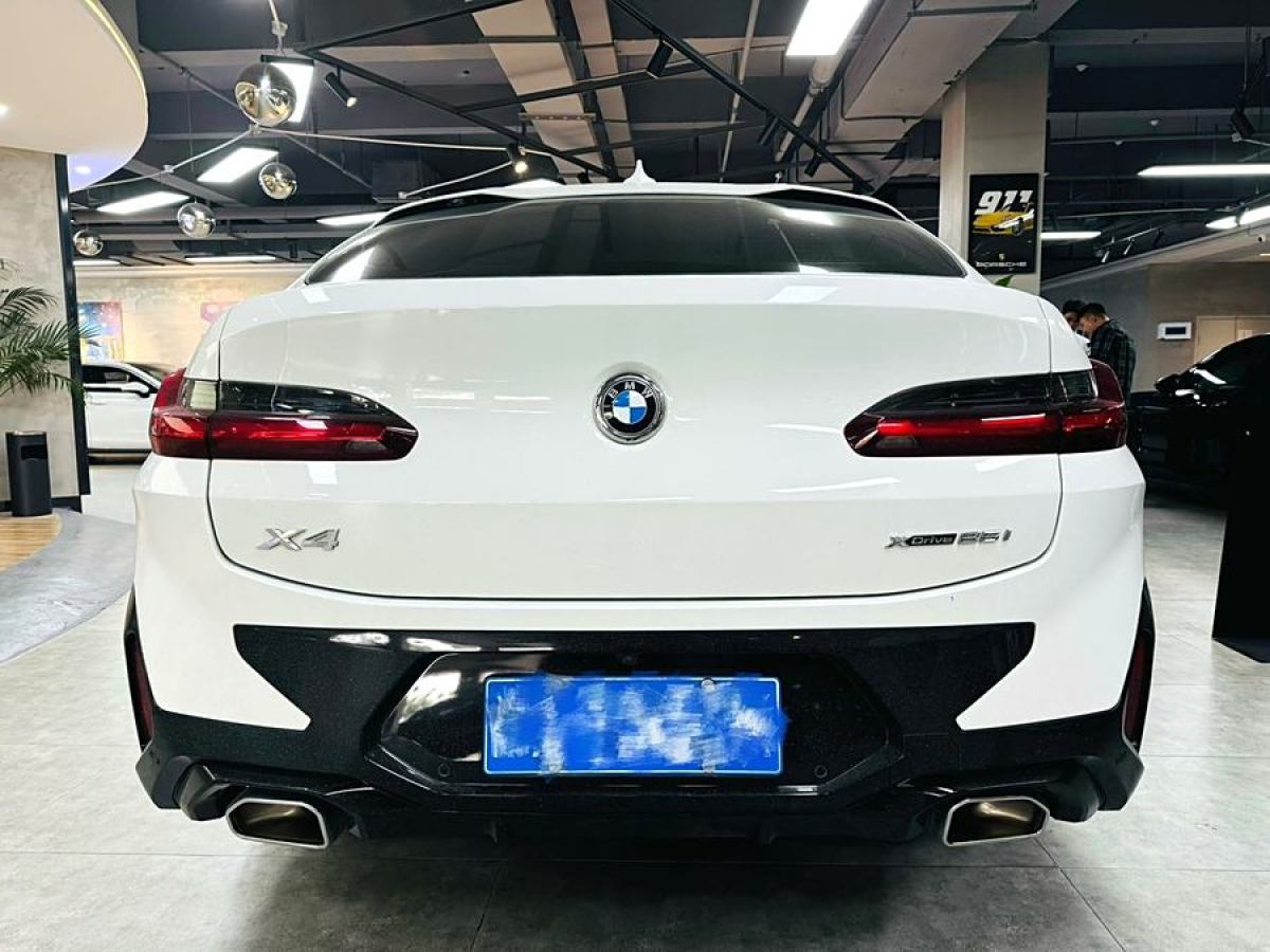 寶馬 寶馬X4  2022款 xDrive 25i M運(yùn)動套裝圖片