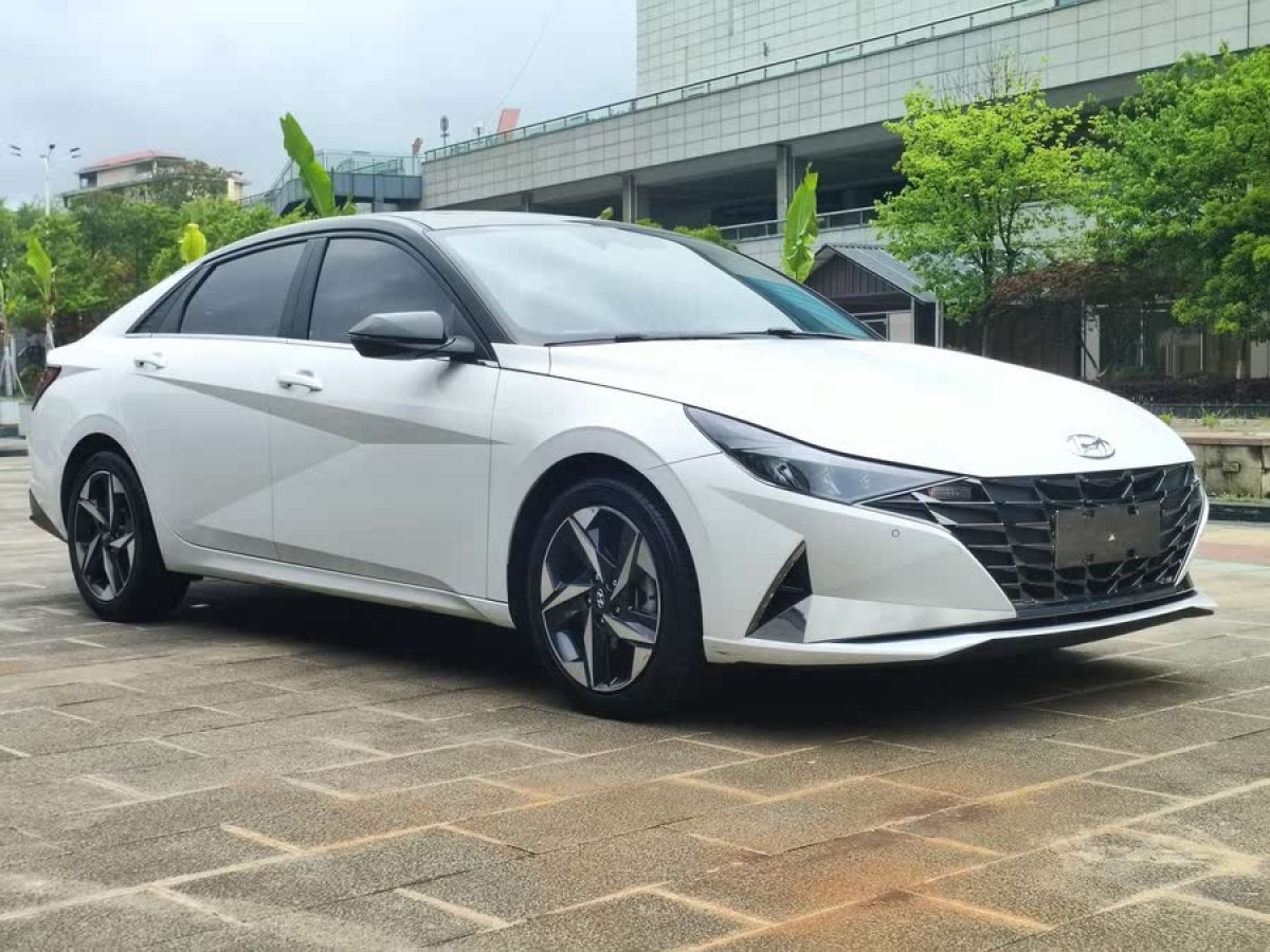 現(xiàn)代 伊蘭特  2021款 1.5L LUX尊貴版圖片