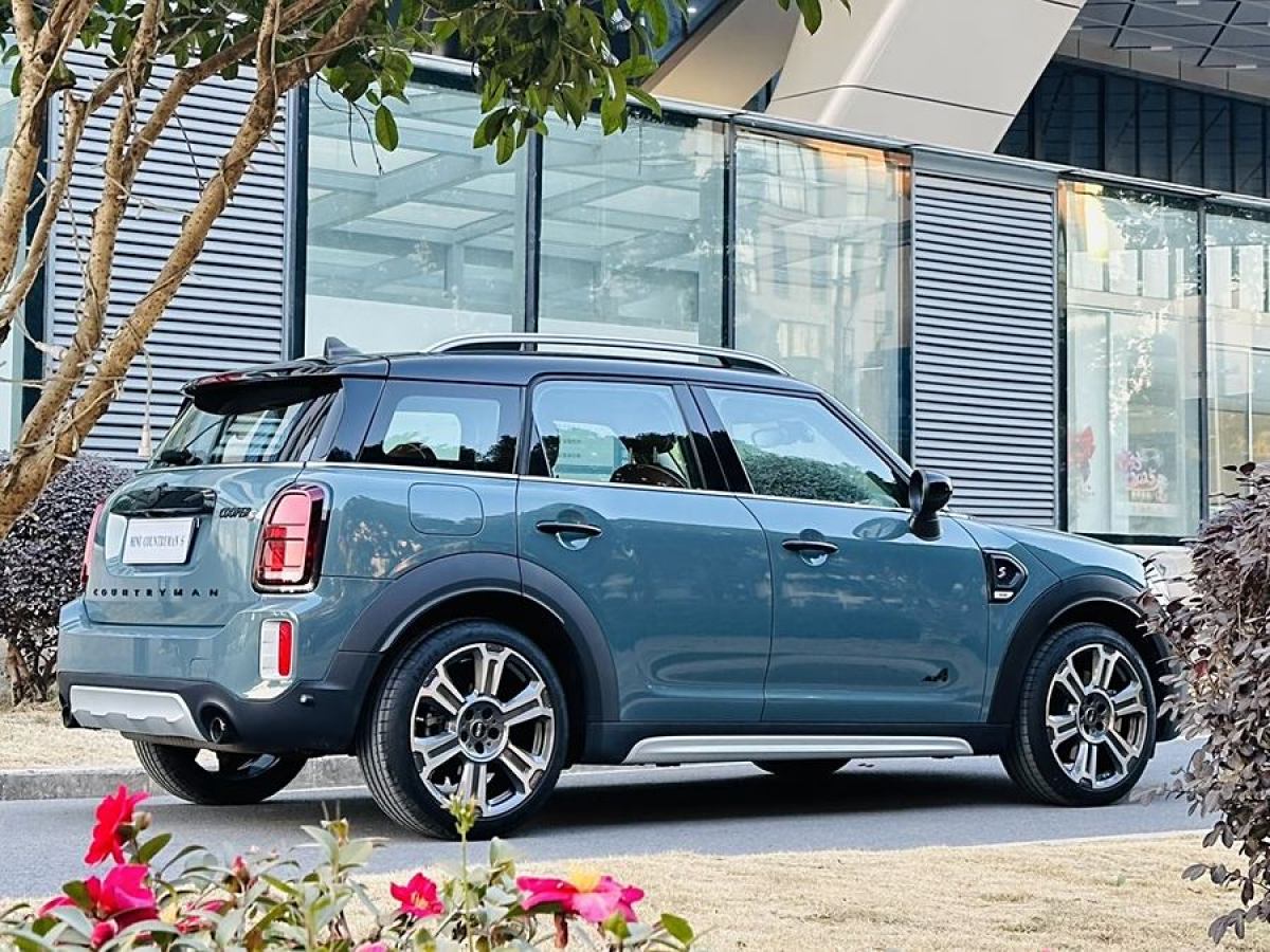 MINI COUNTRYMAN  2023款 改款 2.0T COOPER S ALL4 鑒賞家圖片