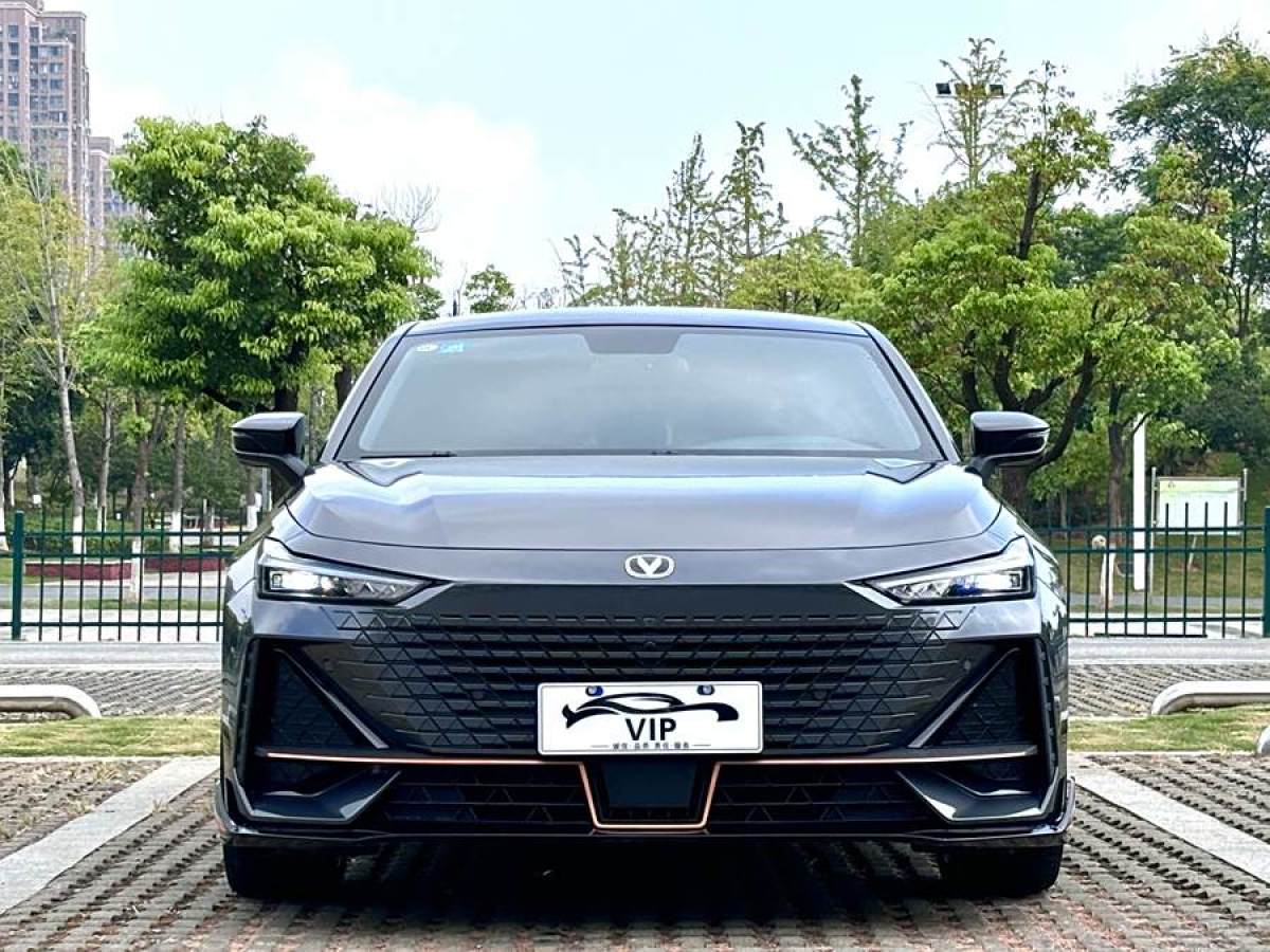 長(zhǎng)安 長(zhǎng)安UNI-V  2022款 1.5T 運(yùn)動(dòng)版圖片