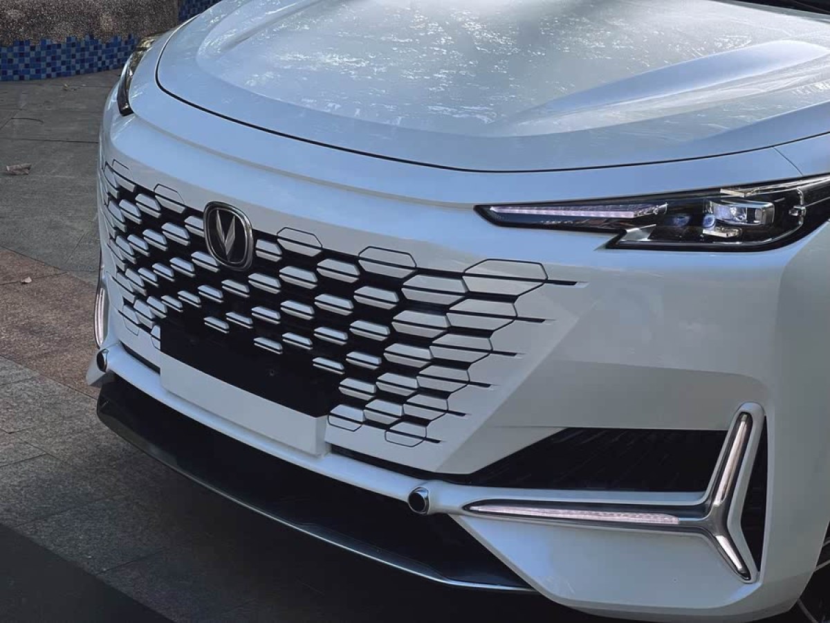 長(zhǎng)安 長(zhǎng)安UNI-K  2021款 2.0T 尊貴型圖片