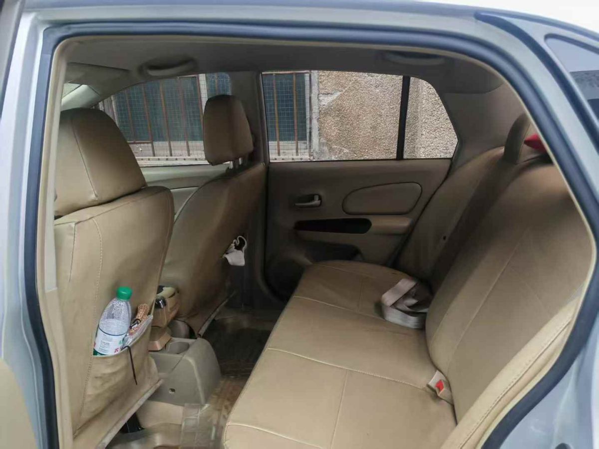 啟辰 D50  2013款 1.6L 手動(dòng)時(shí)尚版圖片