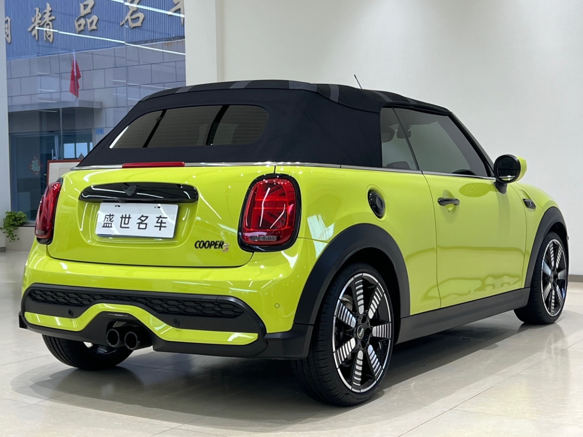 MINI MINI  2022款 2.0T COOPER S CABRIO 黑標(biāo)特別版圖片