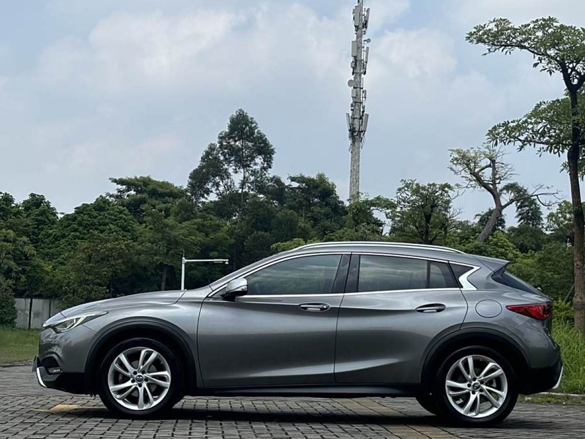 英菲尼迪 QX30  2017款 1.6T 兩驅(qū)運動版圖片