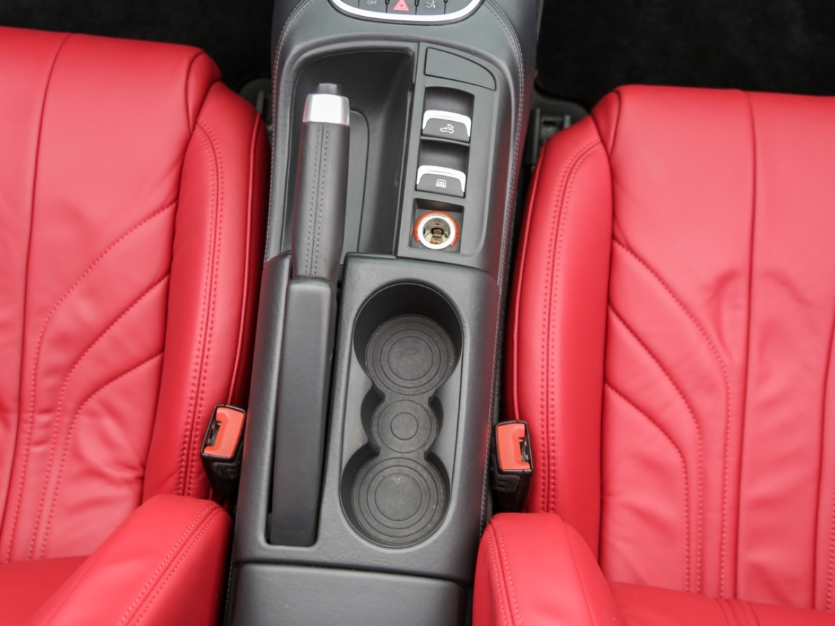 奥迪 奥迪R8  2014款 Spyder 5.2 FSI quattro图片