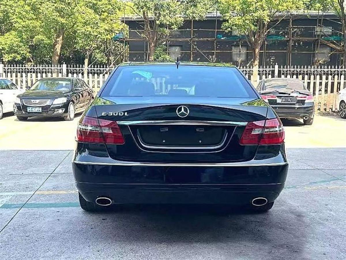 奔馳 奔馳E級  2013款 E 300 L 優(yōu)雅型圖片