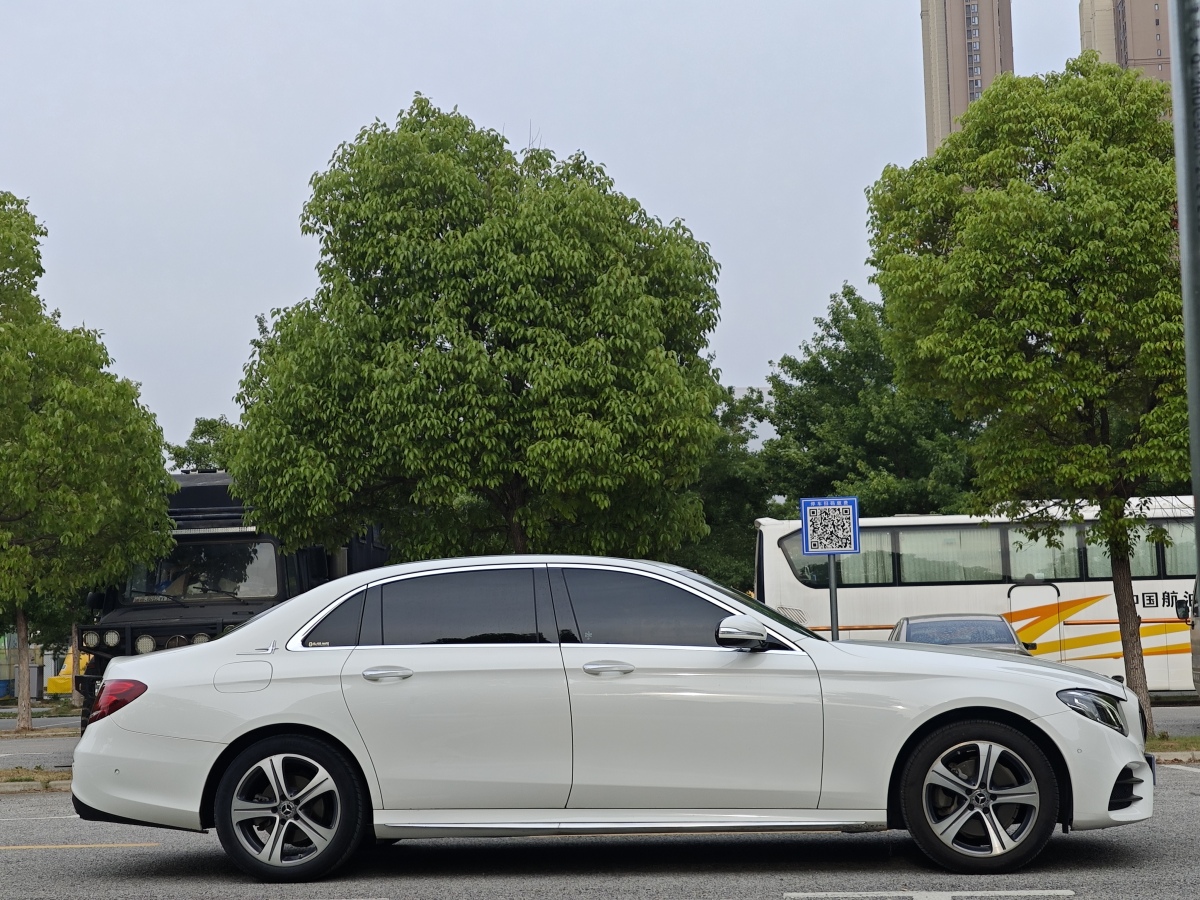 奔馳 奔馳E級  2019款 E 260 L 運動型圖片