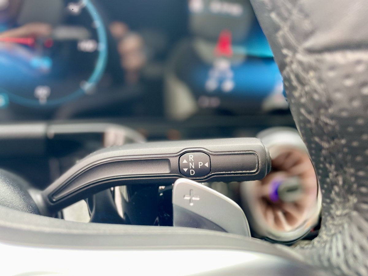 奔馳 奔馳EQA  2022款 EQA 300 4MATIC 首發(fā)特別版圖片