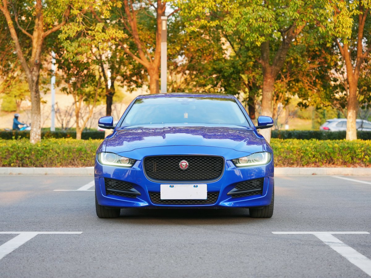 捷豹 XE  2017款 2.0T 200PS R-Sport圖片