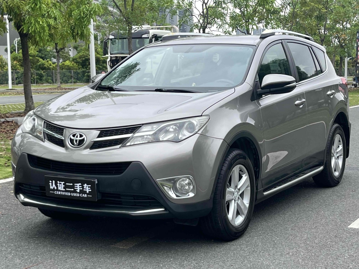 2014年8月豐田 RAV4  2018款 榮放 2.0L CVT兩驅(qū)都市版