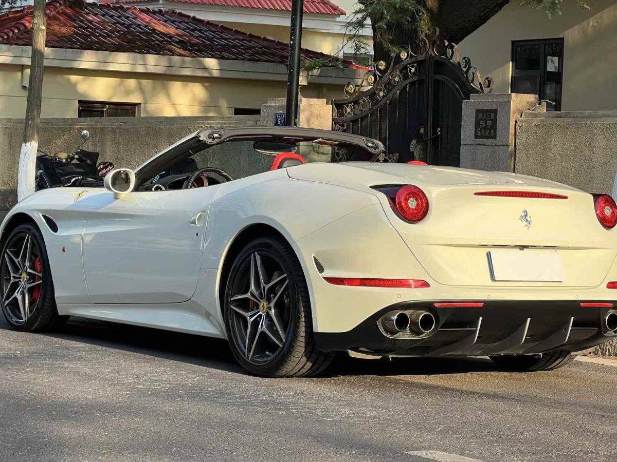 法拉利 GTC4Lusso  2017款 3.9T V8圖片