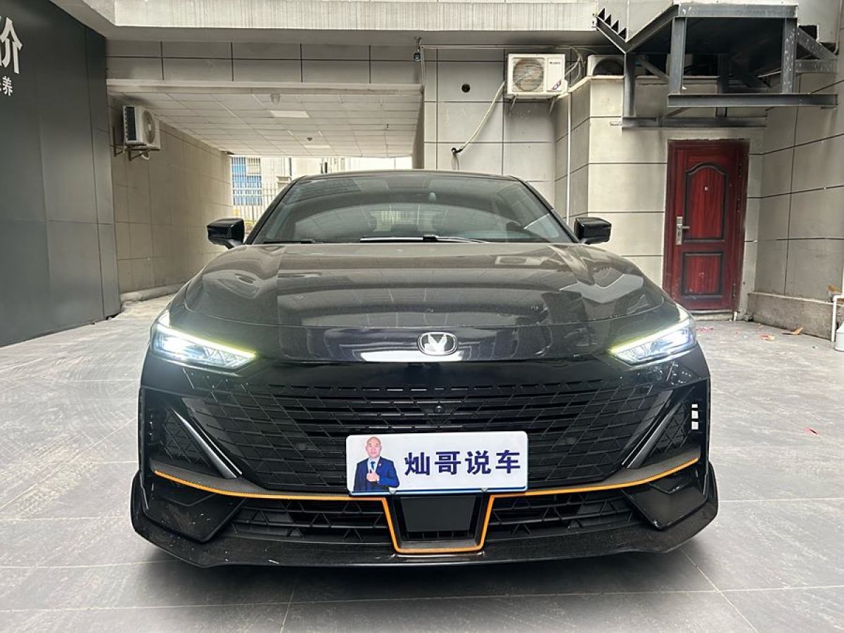 長安 長安UNI-V  2022款 1.5T 運動版圖片