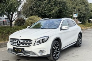 奔馳GLA 奔馳 GLA 220 4MATIC 豪華型