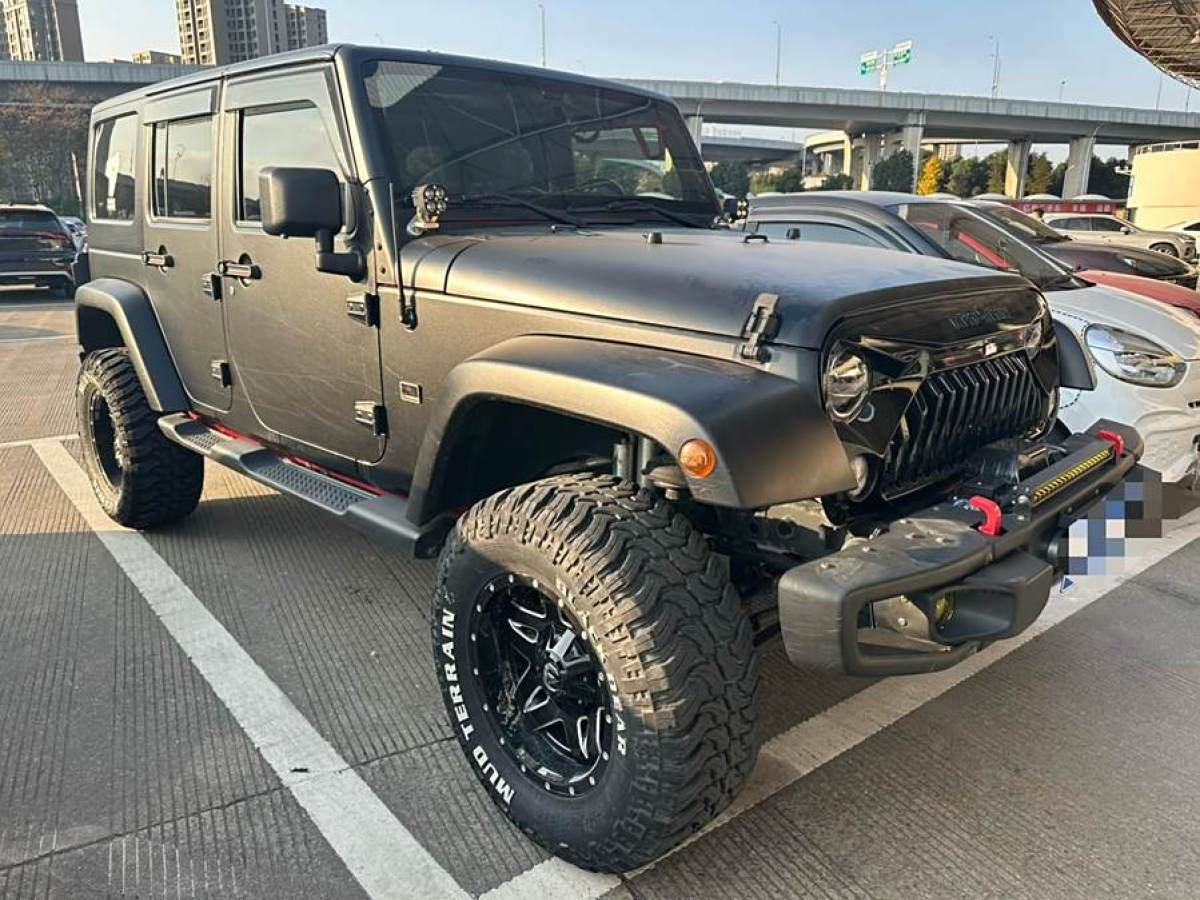 Jeep 牧馬人  2014款 3.0L Sahara 四門版圖片