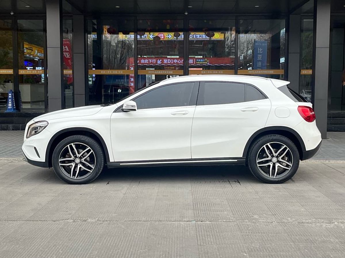 奔馳 奔馳GLA  2015款 GLA 220 4MATIC 時尚型圖片