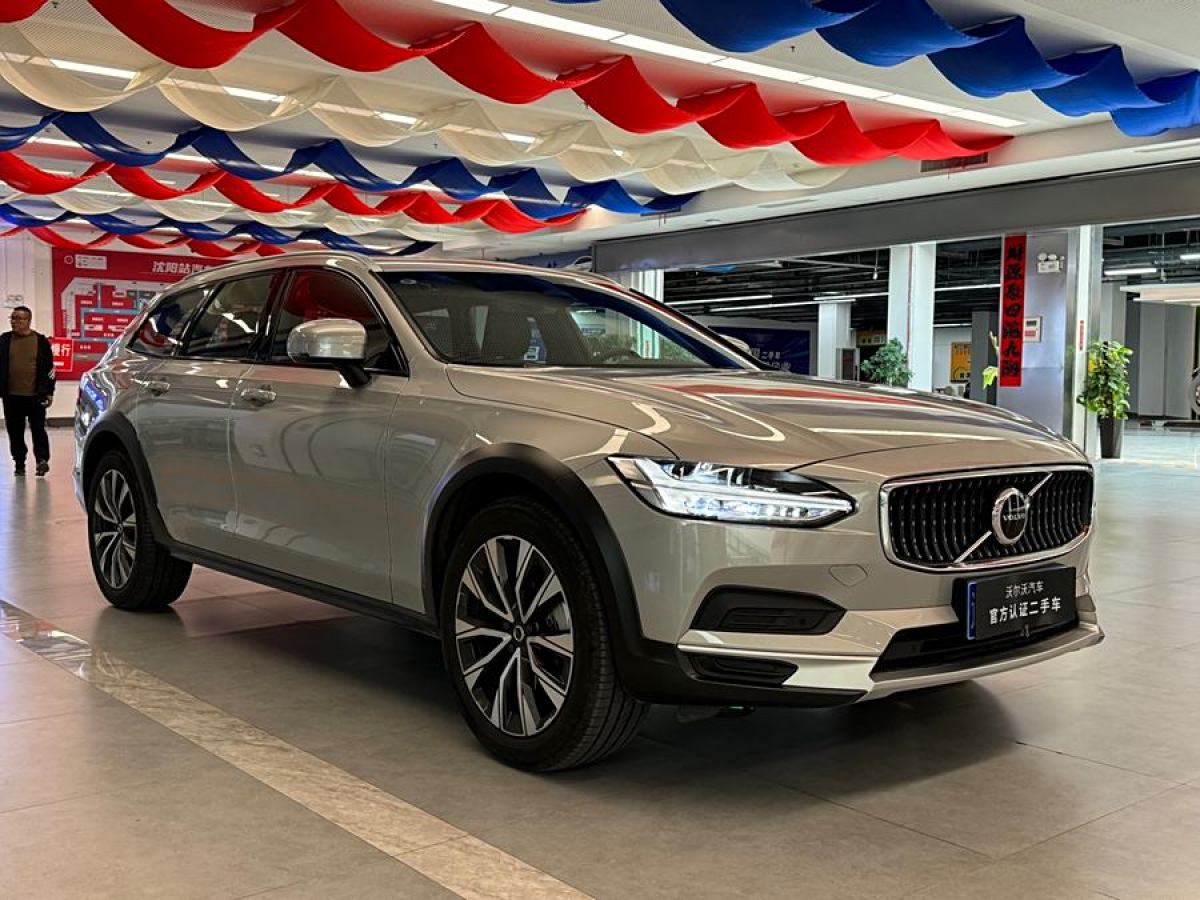 2023年8月沃爾沃 V90  2024款 Cross Country B5 AWD 智遠版