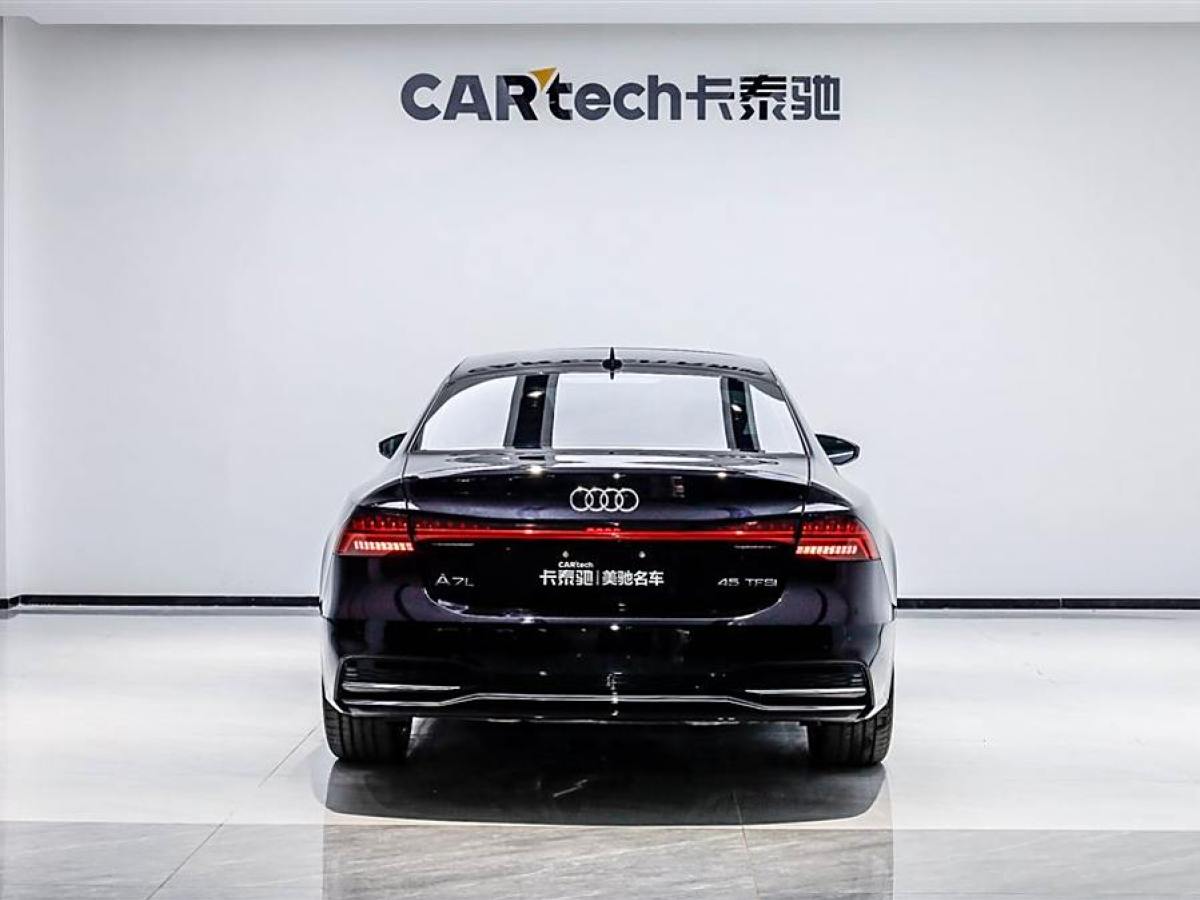 奧迪 奧迪A7L  2024款 45TFSI S-line 筑夢(mèng)型 流晶套裝圖片