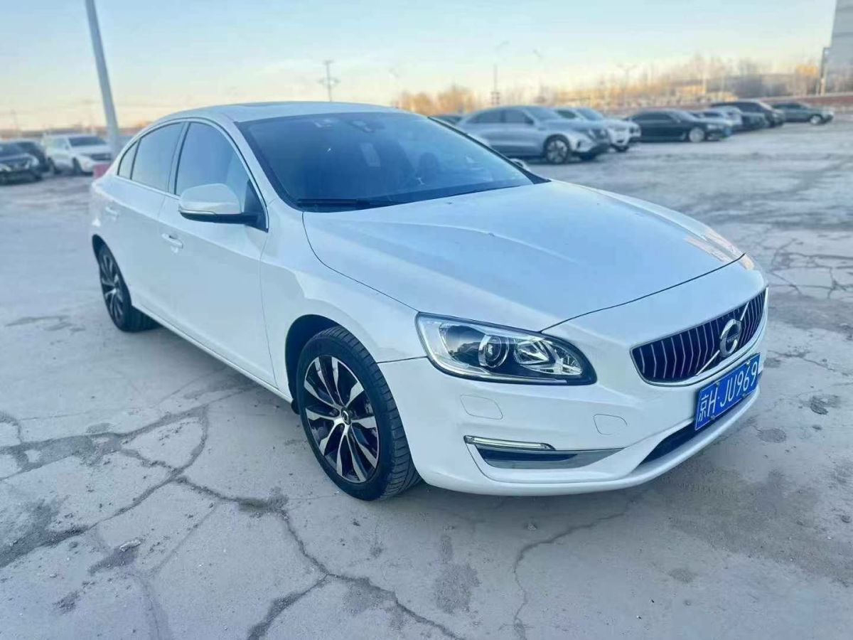 沃爾沃 S60  2019款 S60L 1.5T 智進(jìn)版圖片