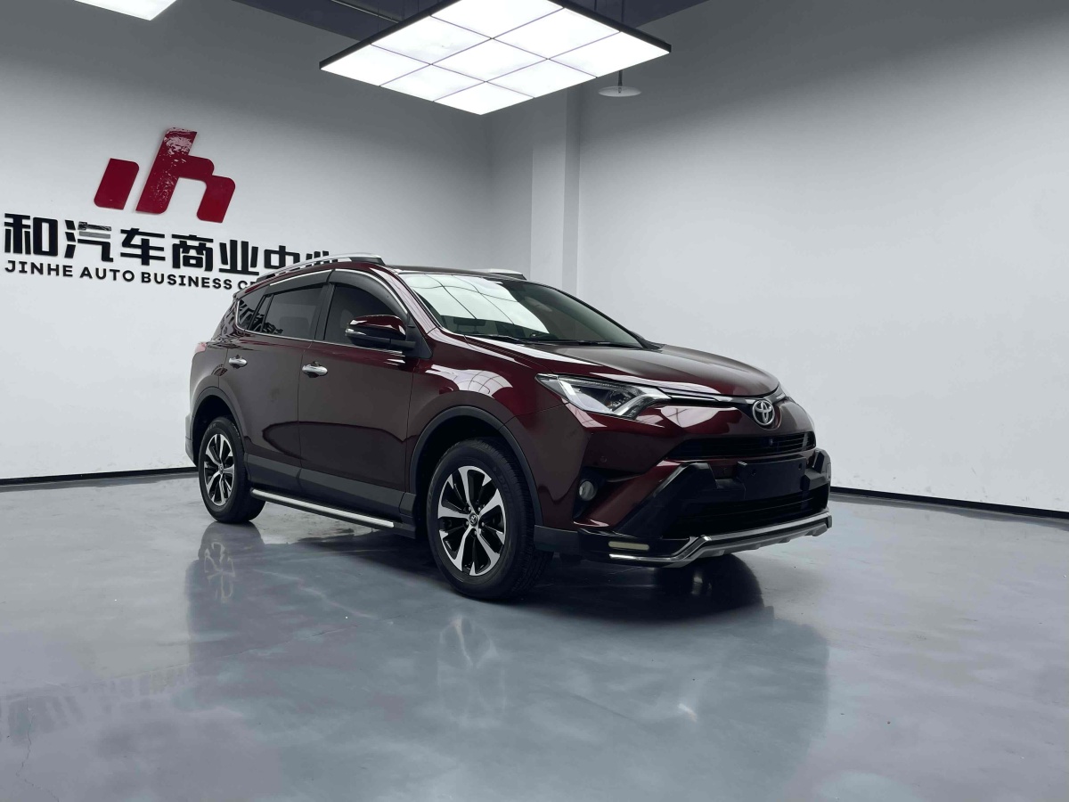 2018年2月豐田 RAV4  2018款 榮放 2.0L CVT兩驅(qū)風(fēng)尚版