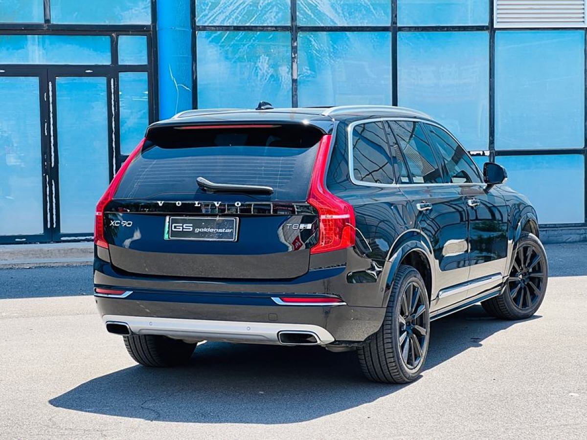 沃爾沃 XC90新能源  2019款 E驅(qū)混動 T8 個性運動版 7座圖片