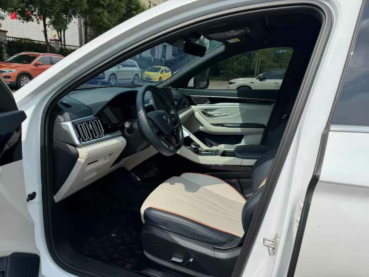 比亞迪 宋MAX新能源  2022款 DM-i 105KM 尊榮型圖片