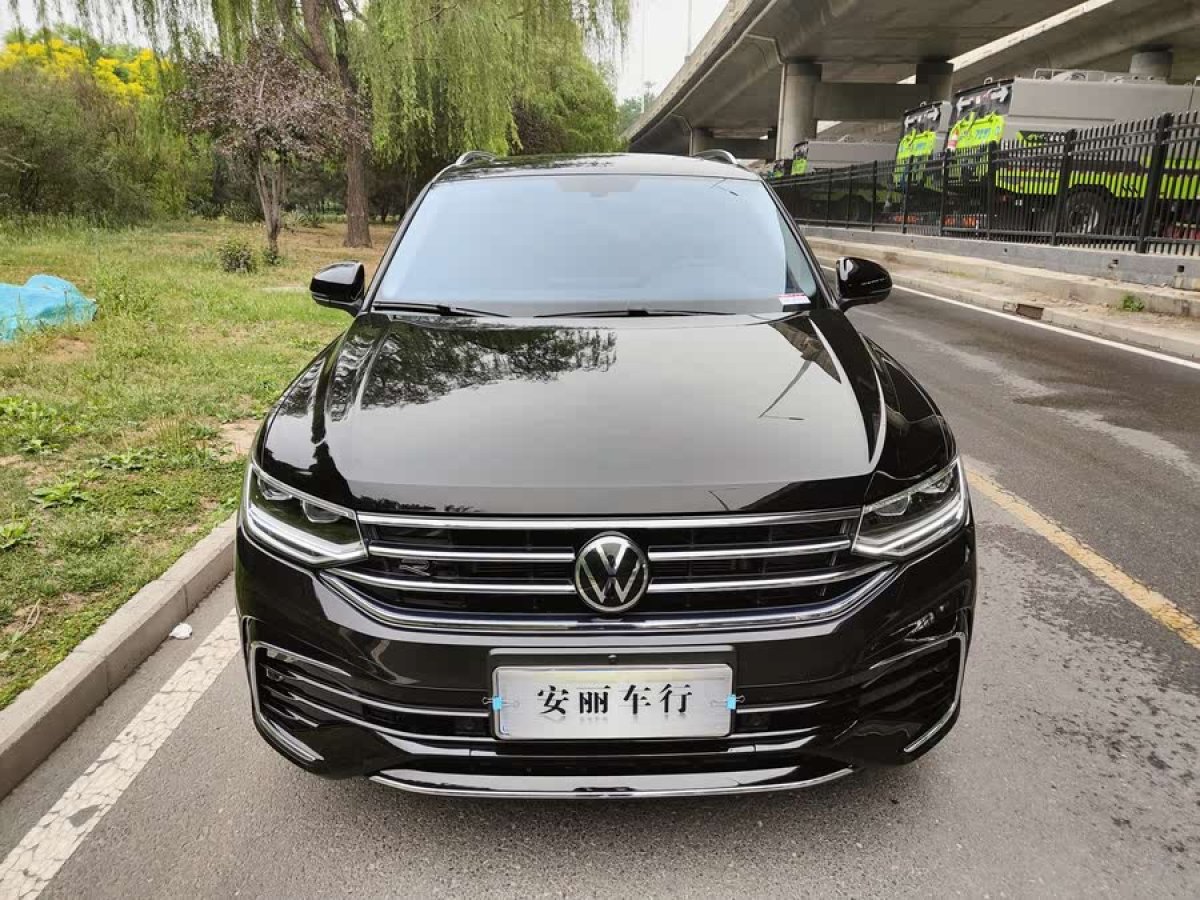 大眾 途觀L  2024款 330TSI 自動(dòng)兩驅(qū)R-Line越享版圖片