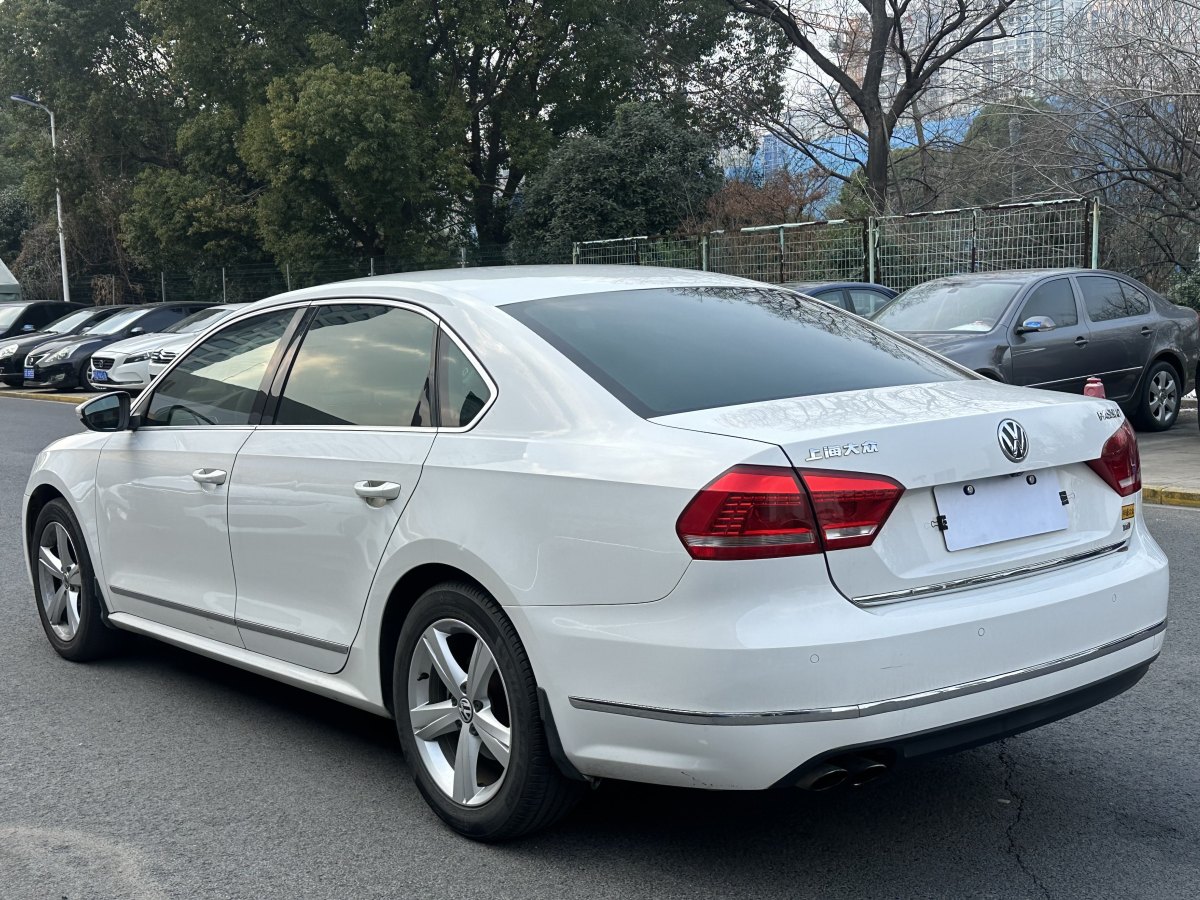 2013年5月大眾 帕薩特  2013款 1.8TSI DSG尊榮版