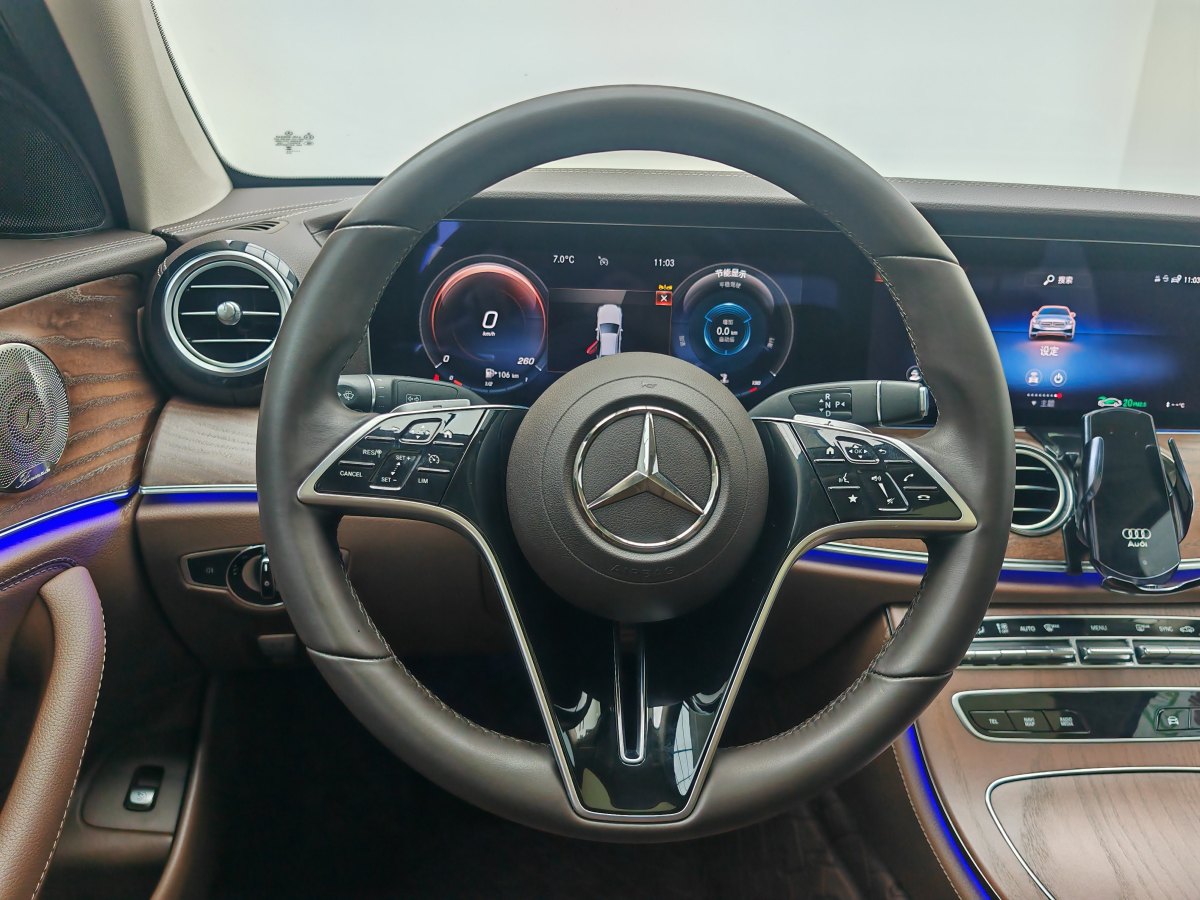 奔馳 奔馳E級(jí)  2023款 改款 E 300 L 豪華型圖片