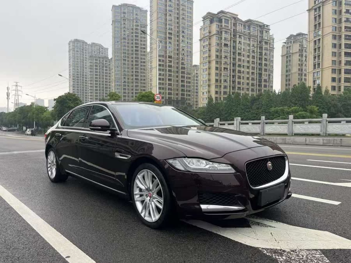 捷豹 XFL  2020款 XFL 2.0T P250 四驅(qū)尊享版圖片