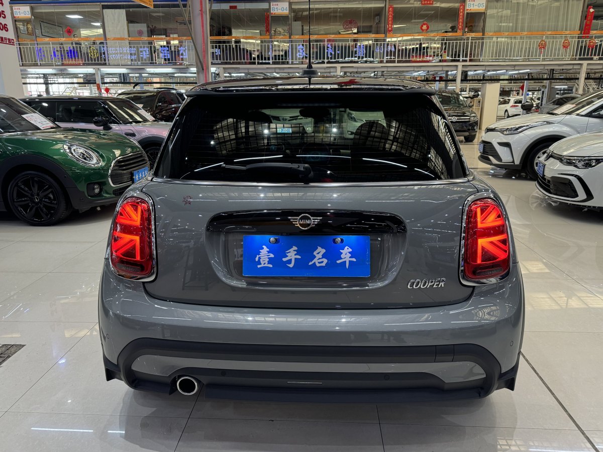 2022年4月MINI MINI  2022款 改款 1.5T COOPER 藝術(shù)家