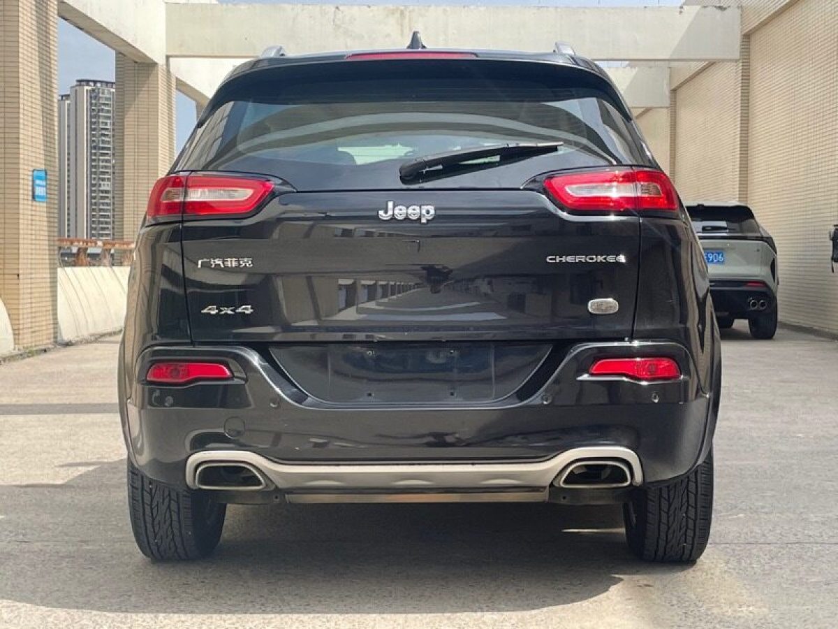 2018年3月Jeep 自由光  2017款 2.4L 專業(yè)版