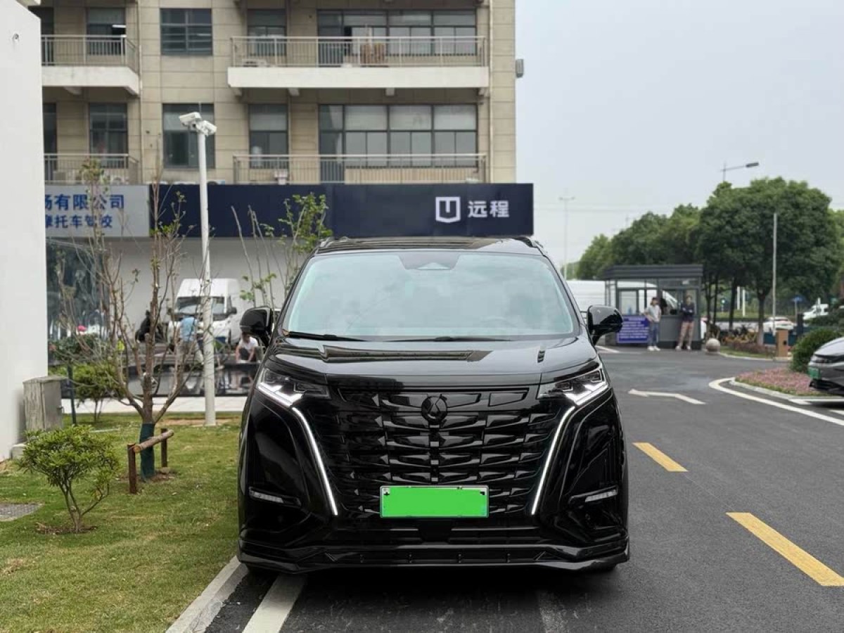 騰勢 騰勢D9  2022款 DM-i 970 四驅(qū)尊榮型圖片