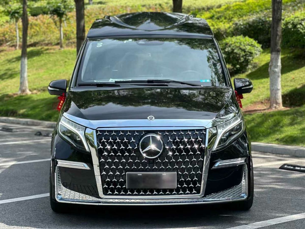 奔馳 V級(jí)  2021款 V 260 L 長(zhǎng)軸距尊貴版圖片