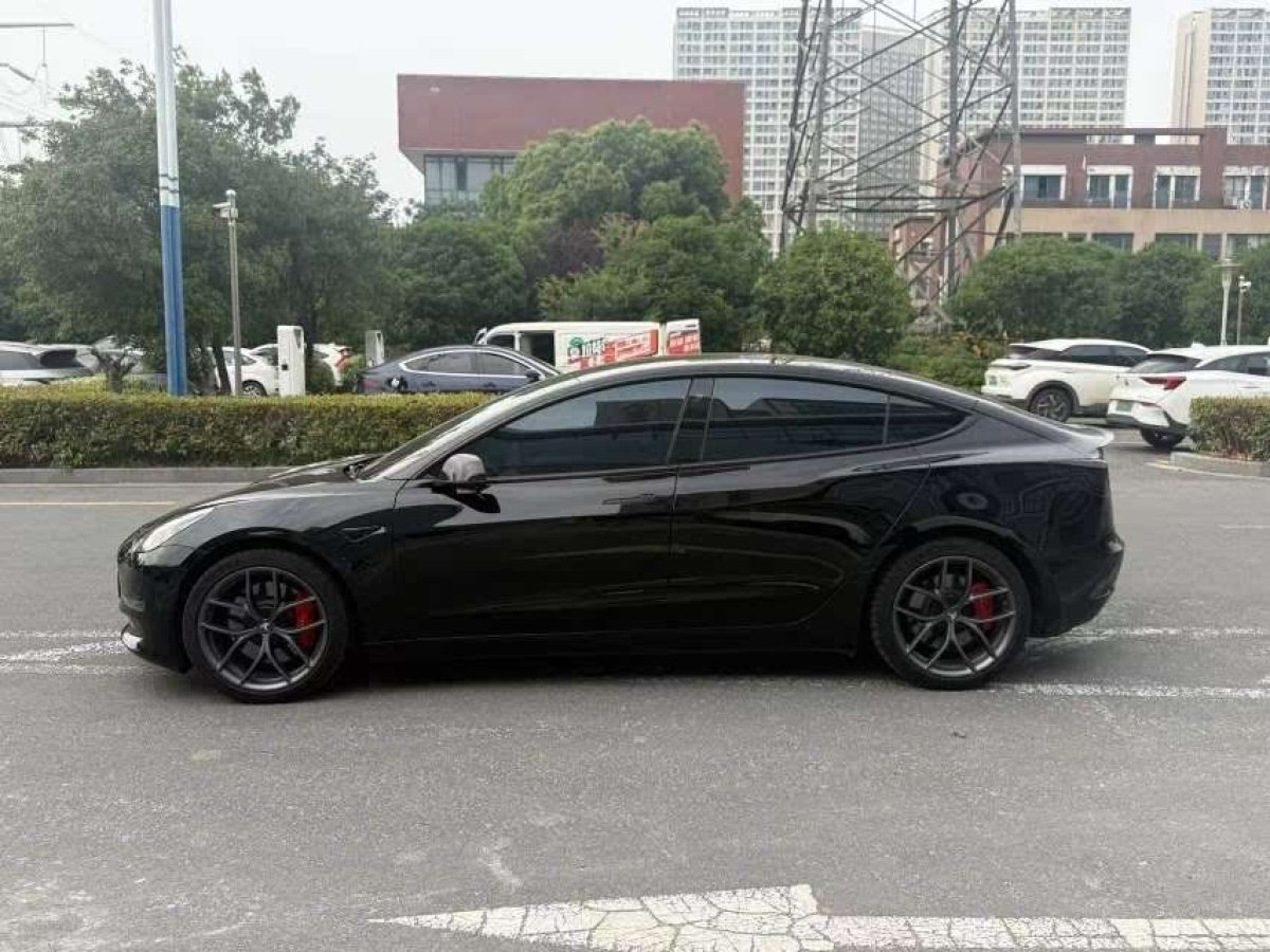 特斯拉 Model 3  2021款 改款 Performance高性能全輪驅(qū)動(dòng)版圖片