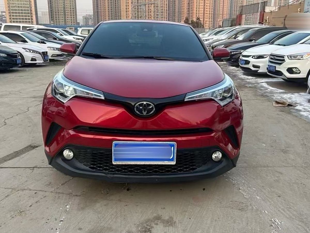 豐田 C-HR  2018款 2.0L 領(lǐng)先天窗版 國(guó)V圖片