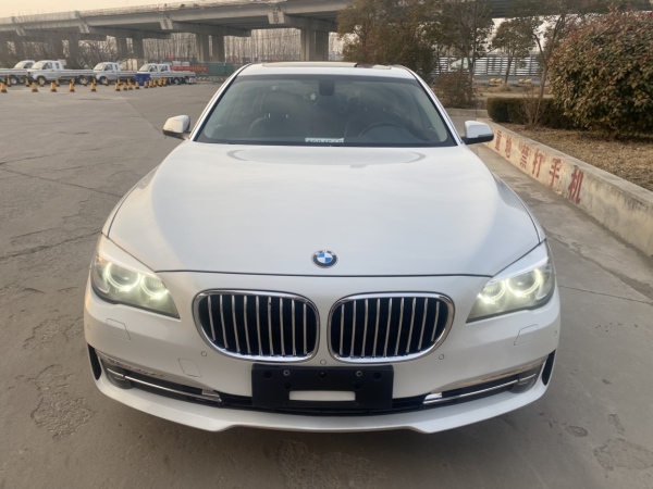 宝马 宝马7系  2013款 730Li 豪华型