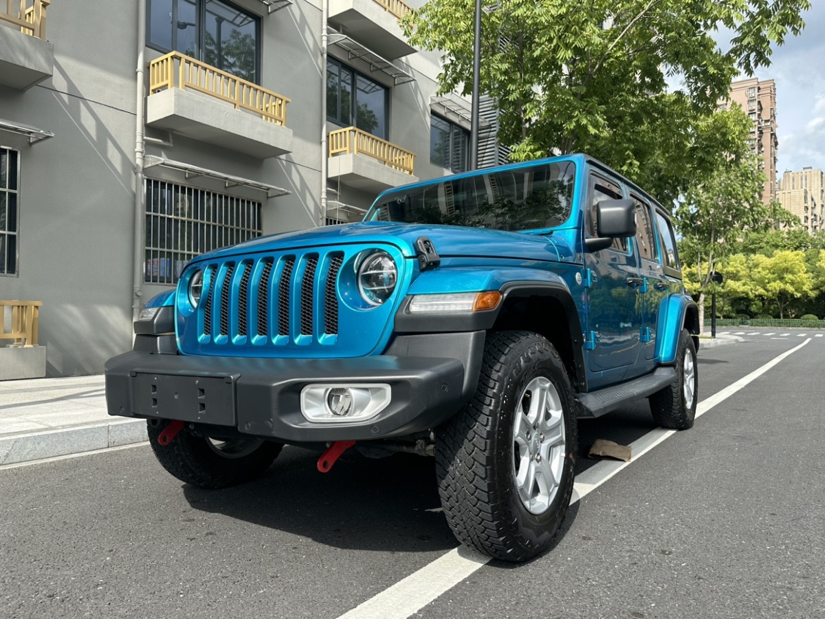 Jeep 牧马人  2019款  2.0T Sahara 四门版图片