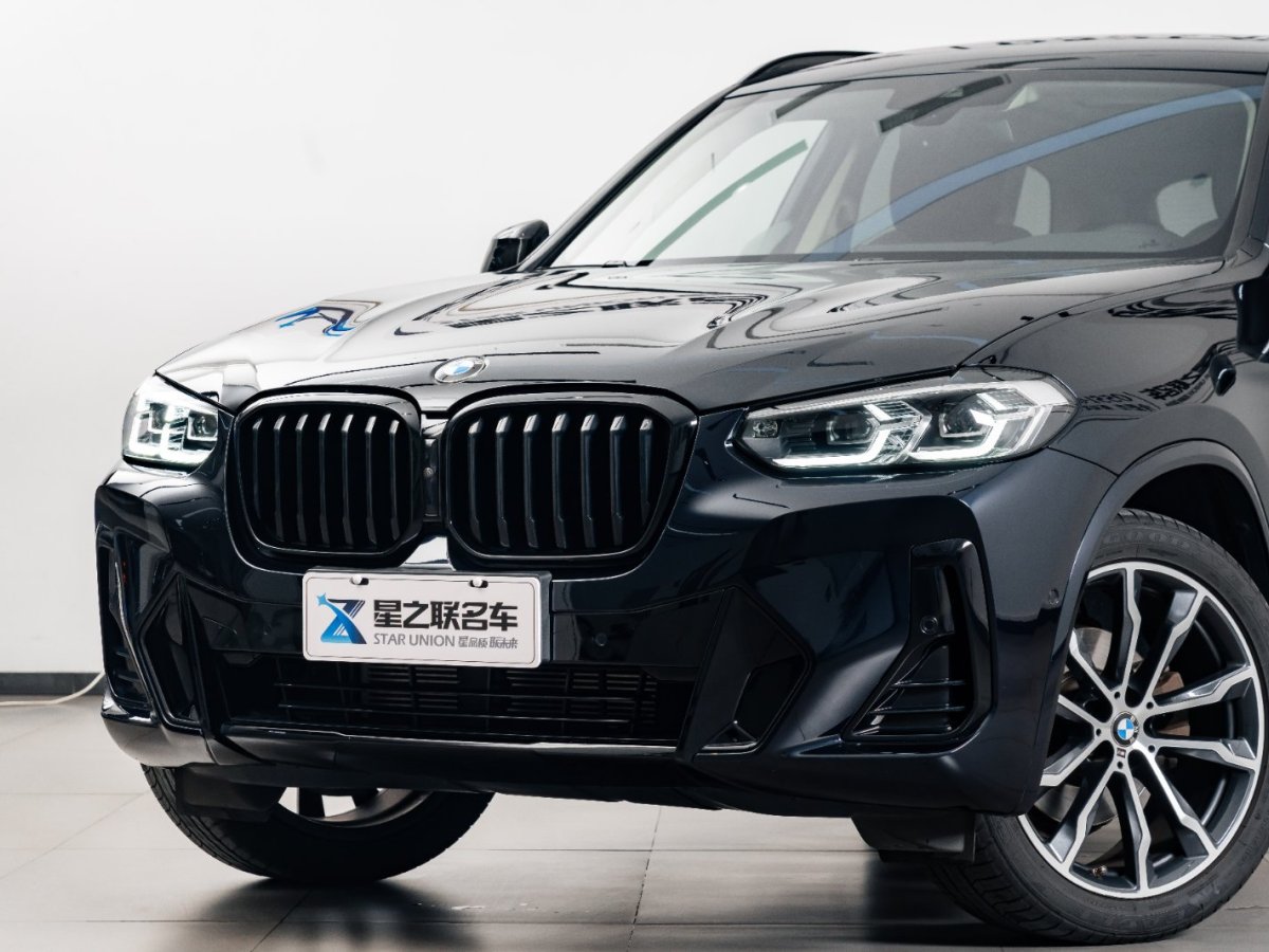 2023年2月寶馬 寶馬X3  2023款 xDrive30i 領(lǐng)先型 M曜夜套裝