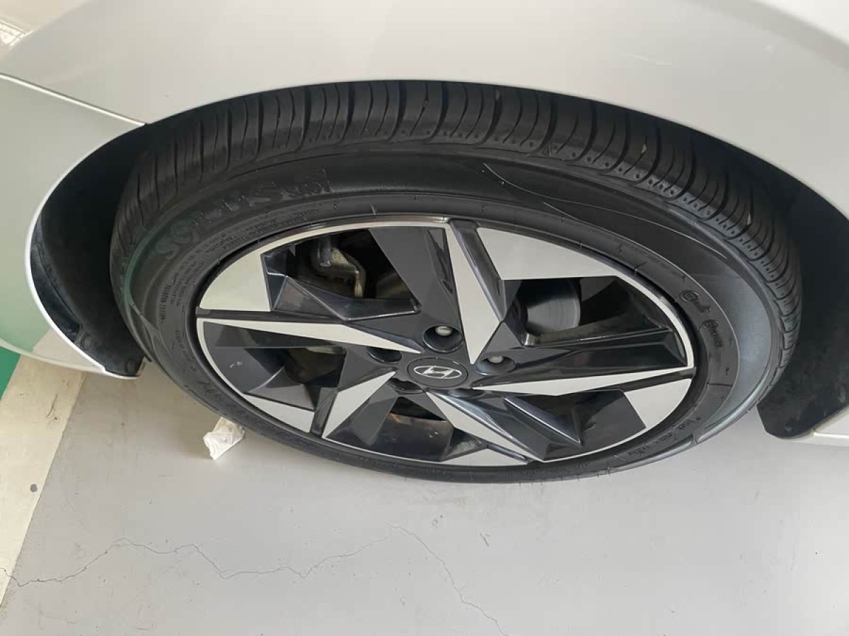現(xiàn)代 伊蘭特  2022款 1.5L CVT GLX精英版圖片