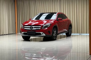 奔馳GLA 奔馳 GLA 220 4MATIC 時(shí)尚型