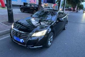 皇冠 豐田 2.0T 先鋒版