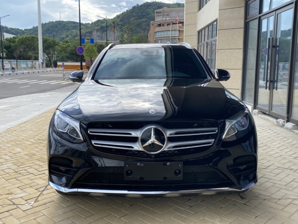 奔驰 奔驰GLC  2019款 GLC 260 4MATIC 豪华型