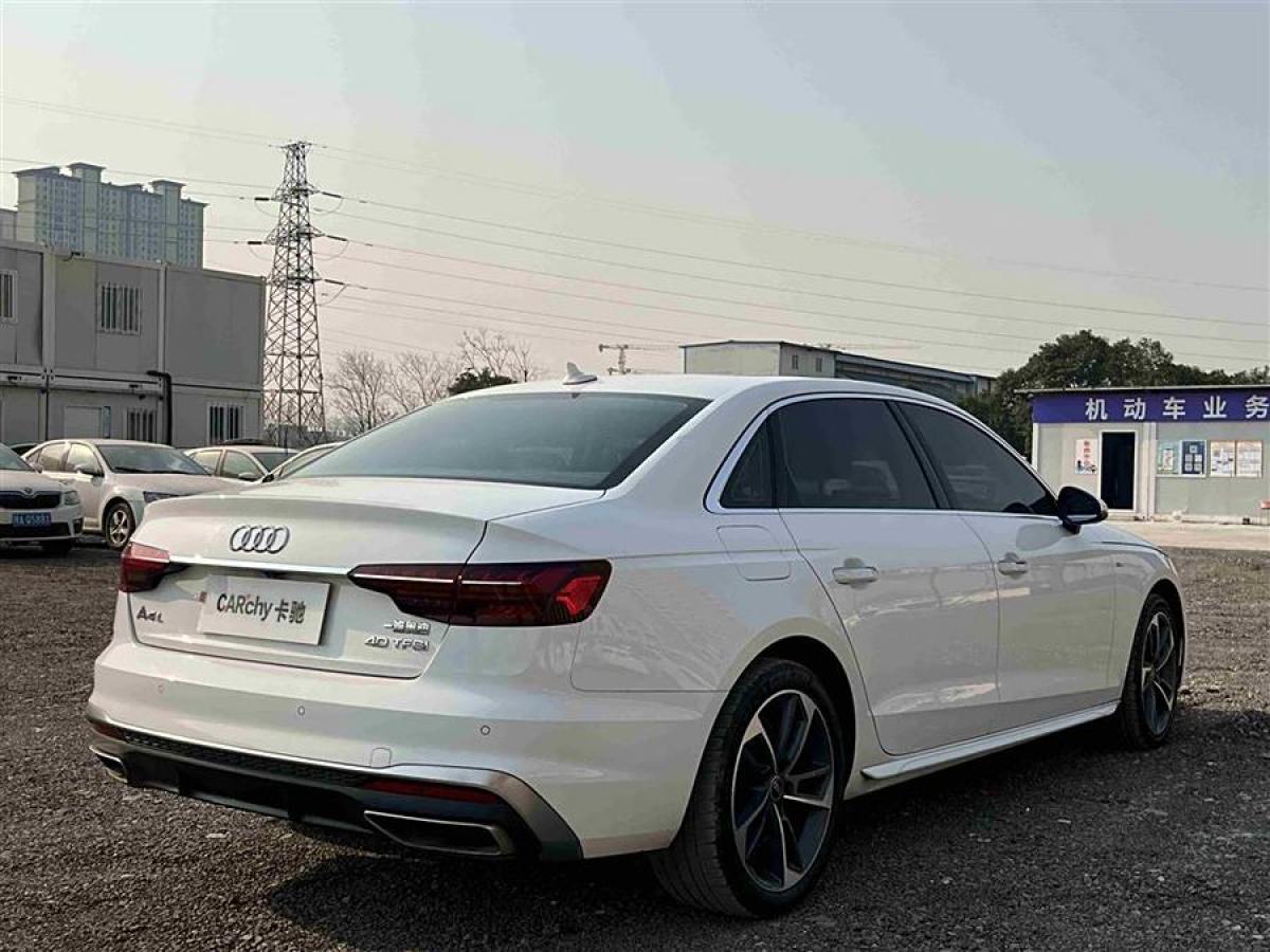 奧迪 奧迪A4L  2022款 40 TFSI 時尚動感型圖片