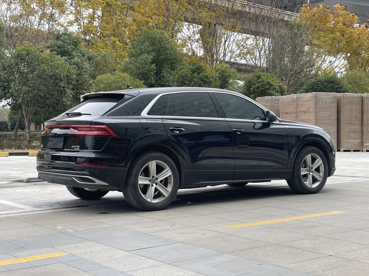 奧迪 奧迪Q8  2021款 45 TFSI 豪華致雅型圖片